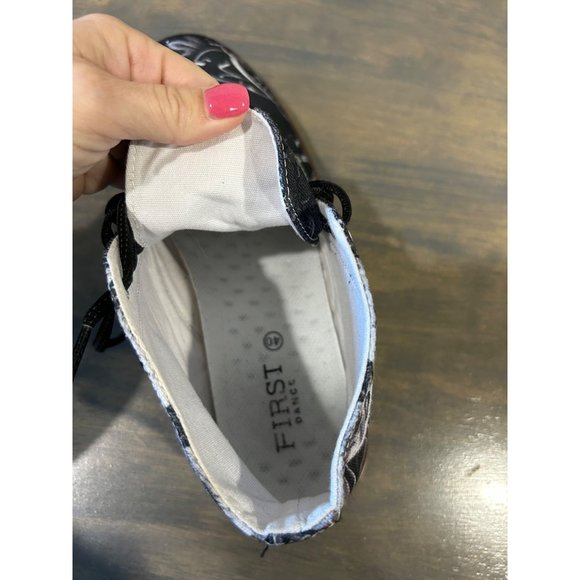 NEW First Dance Skull Print Boots Size 40 EU 7 US Unisex Gothic - Picture 6 of 7